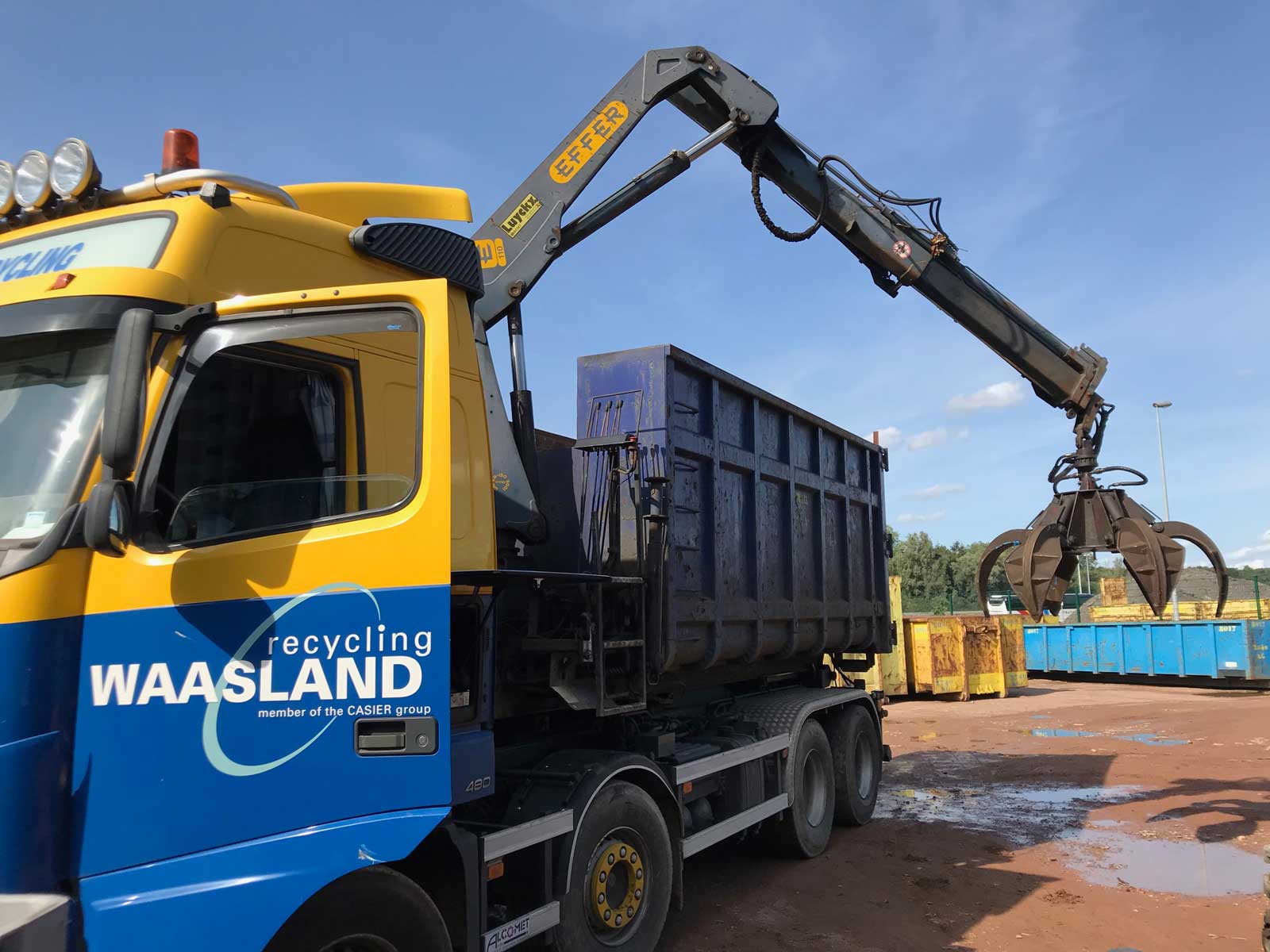 Chargement sur place avec wagon-grue